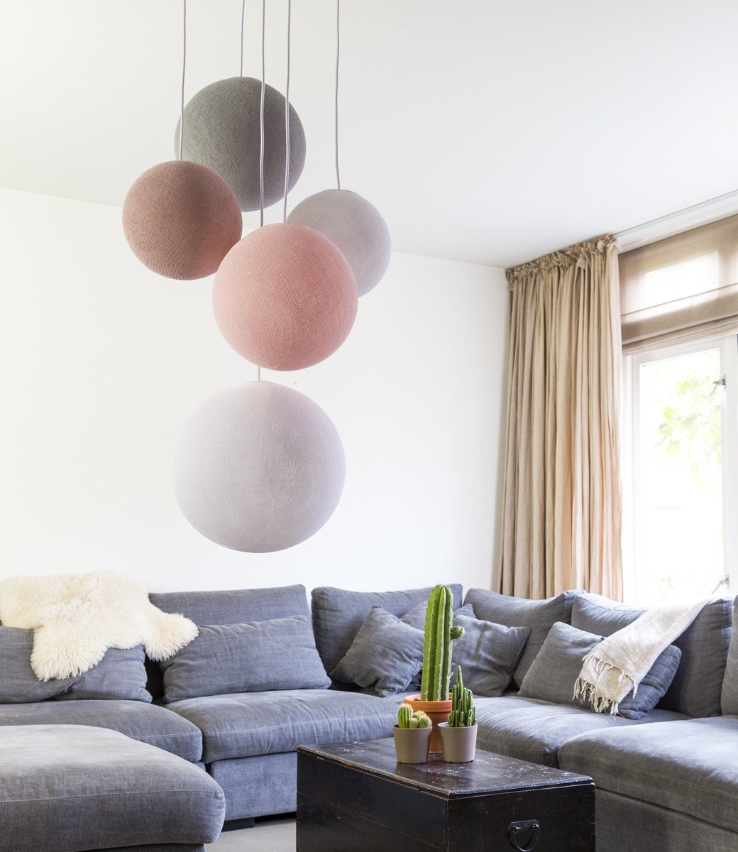 Blushy Greys - Suspension 5 globes Cotton Ball Lights 